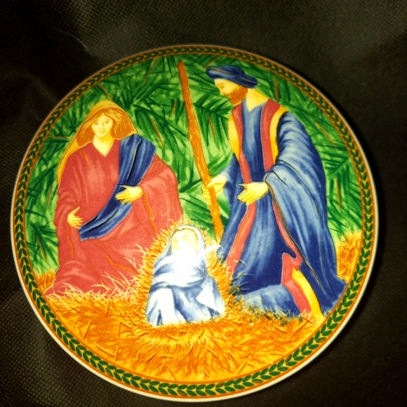 MIKASA porcelain Round Trinket Box Holy Family Christmas Nativity #HK506/684 Nav - Picture 1 of 4